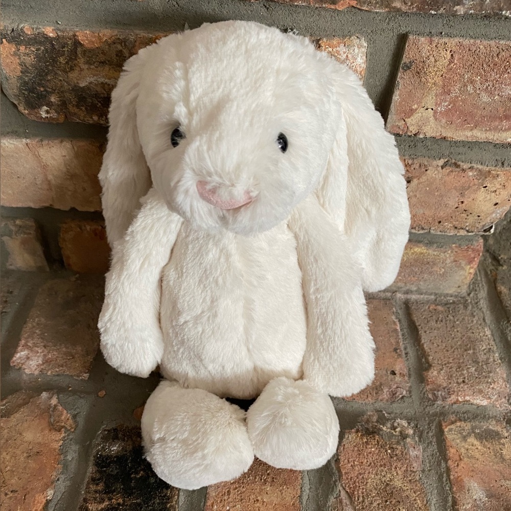 BNWT Jellycat Medium Bashful Cream Bunny